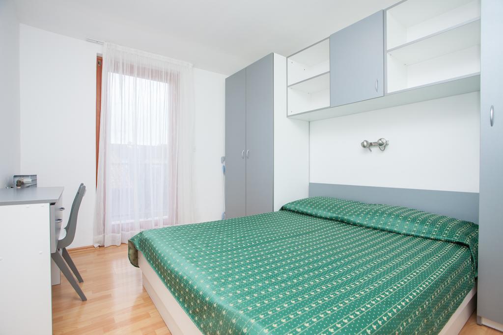 Apartments Prenc Pisuko Ровин Стая снимка