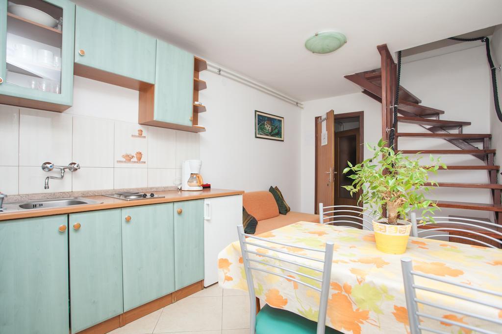 Apartments Prenc Pisuko Ровин Стая снимка